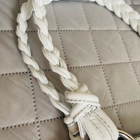 Vintage B. Makowsky White multiple pocket Purse/Bag - Picture 11 of 16